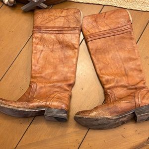 Women’s Frye Size 8